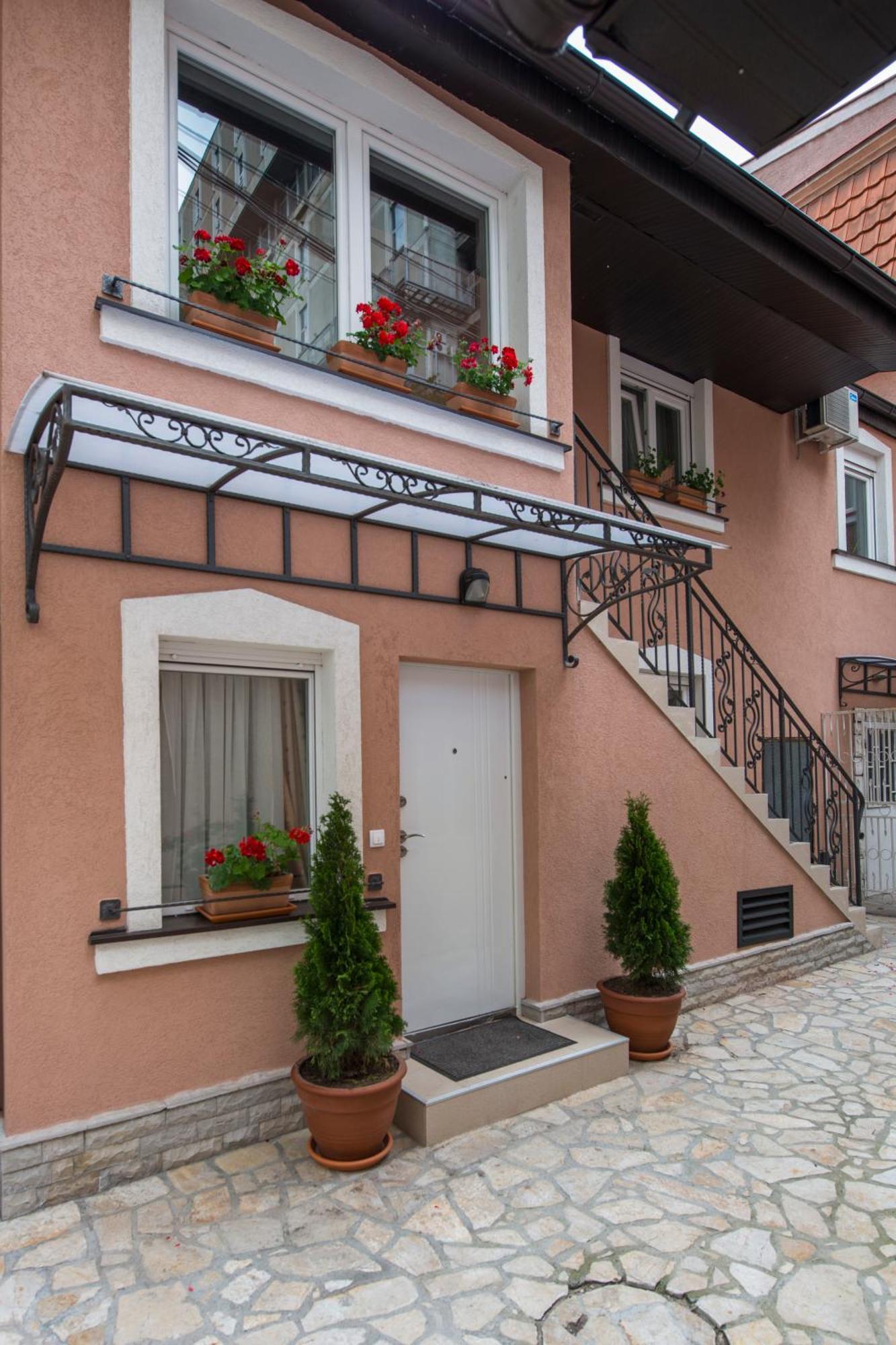 Apartments Jevtic Belgrado Buitenkant foto