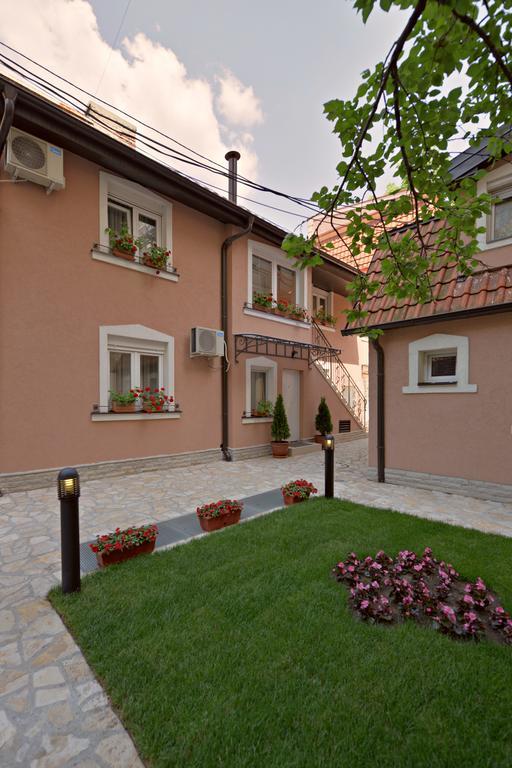 Apartments Jevtic Belgrado Buitenkant foto